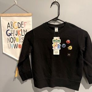 Kids NWT Uniqlo x Kaws x Sesame Street Sweatshirt